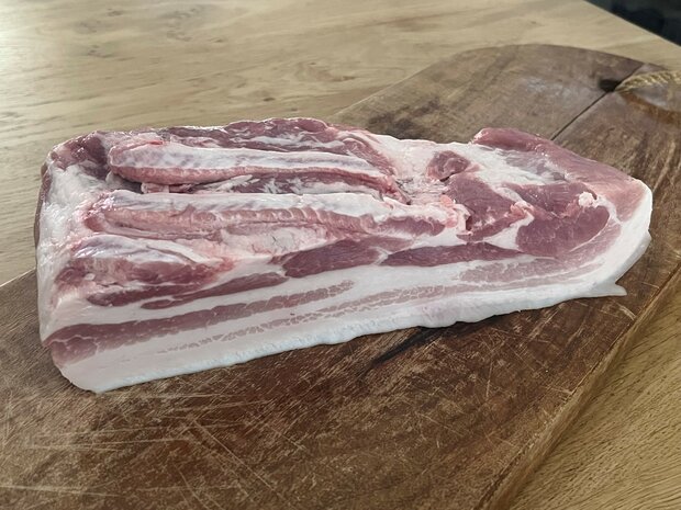 Spek aan 't stuk met zwoerd Heyde Hoeve €14,-/ kg