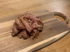 Kipgyros €13,90/ kg