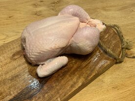 Kip met vel €7.90/ kg
